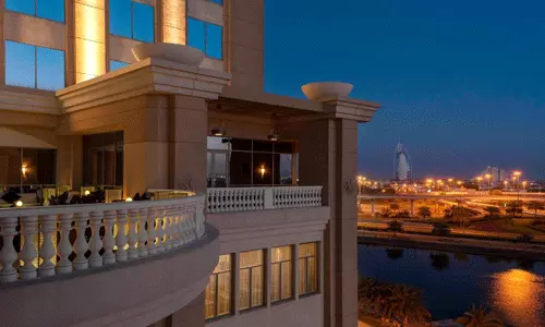 شرایتون مال د امارات دبی
